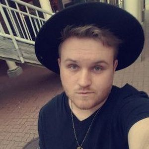 Meet your Posher, Cameron